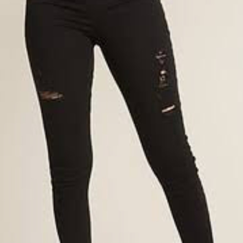 NWT OLD NAVY  distressed rockstar jeggings. Size 16